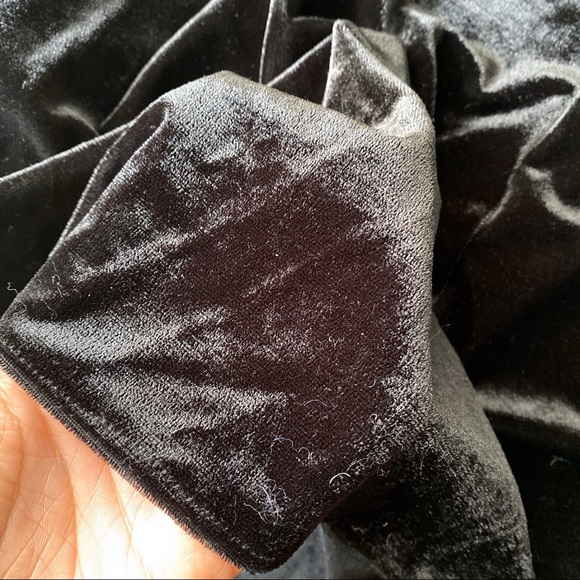 🖤 KAROLINE BLACK VELVET ROSE DETAIL COCKTAIL DRESS! - Picture 6 of 8